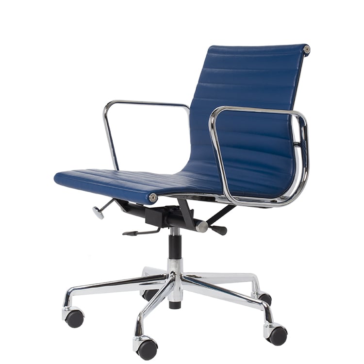 Charles Eames style, Kontorsstol EA117 Läder blå